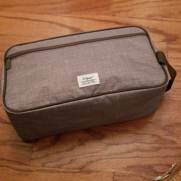 thirty-one Other - ♦️♦️HP♦️♦Men's THIRTY-ONE 24/7 Travel case